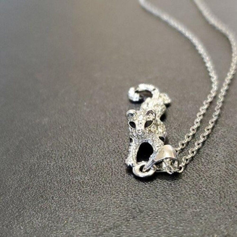 White 18KRGP leopard pendant necklace 16" chain